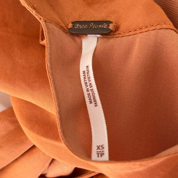 Free People Rust Orange Open Back Satin Top Blouse Tie High Neck XS Extra Small - Picture 11 of 14